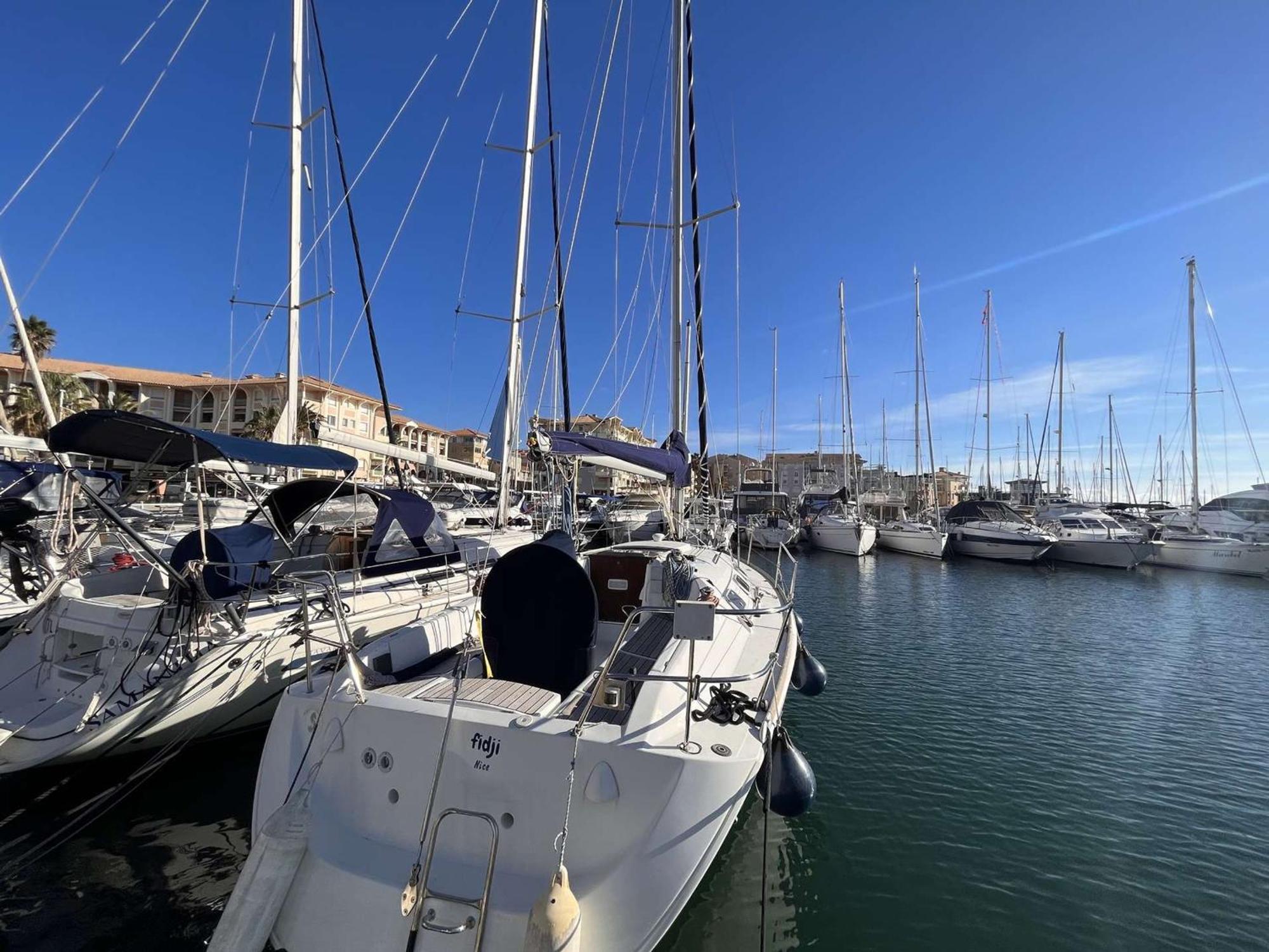 Appartement Cosy A Port Frejus: Climatise, Proche Plage, Commerces Et Garage - 4 Couchages - Fr-1-226a-176