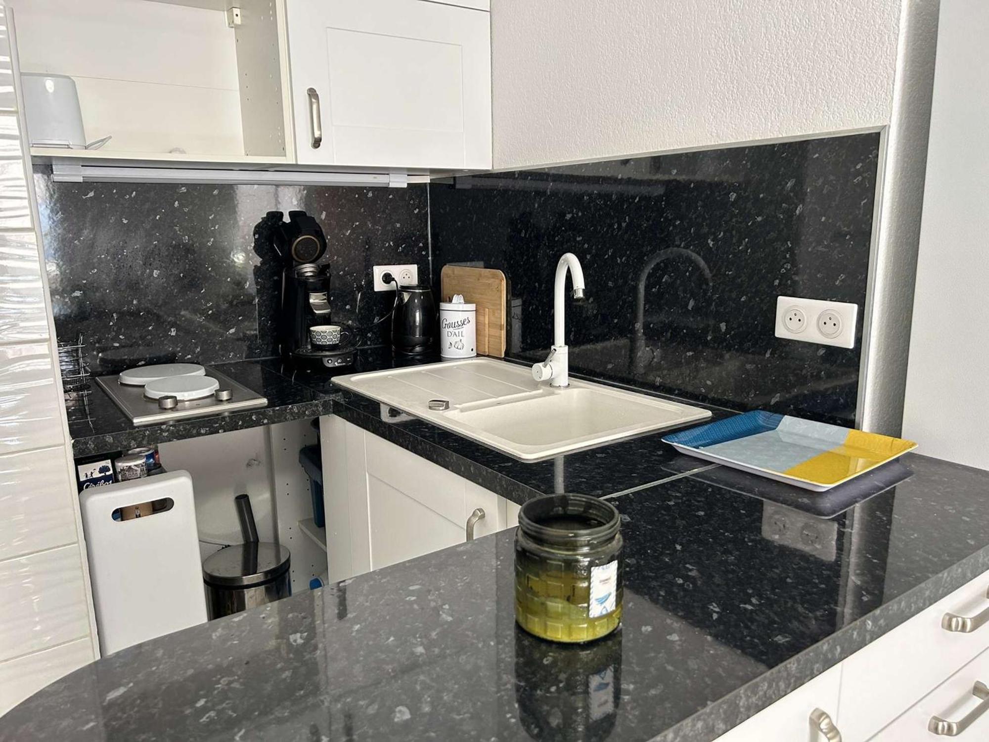 Cosy A Port Frejus: Climatise, Proche Plage, Commerces Et Garage - 4 Couchages - Fr-1-226a-176 Appartement