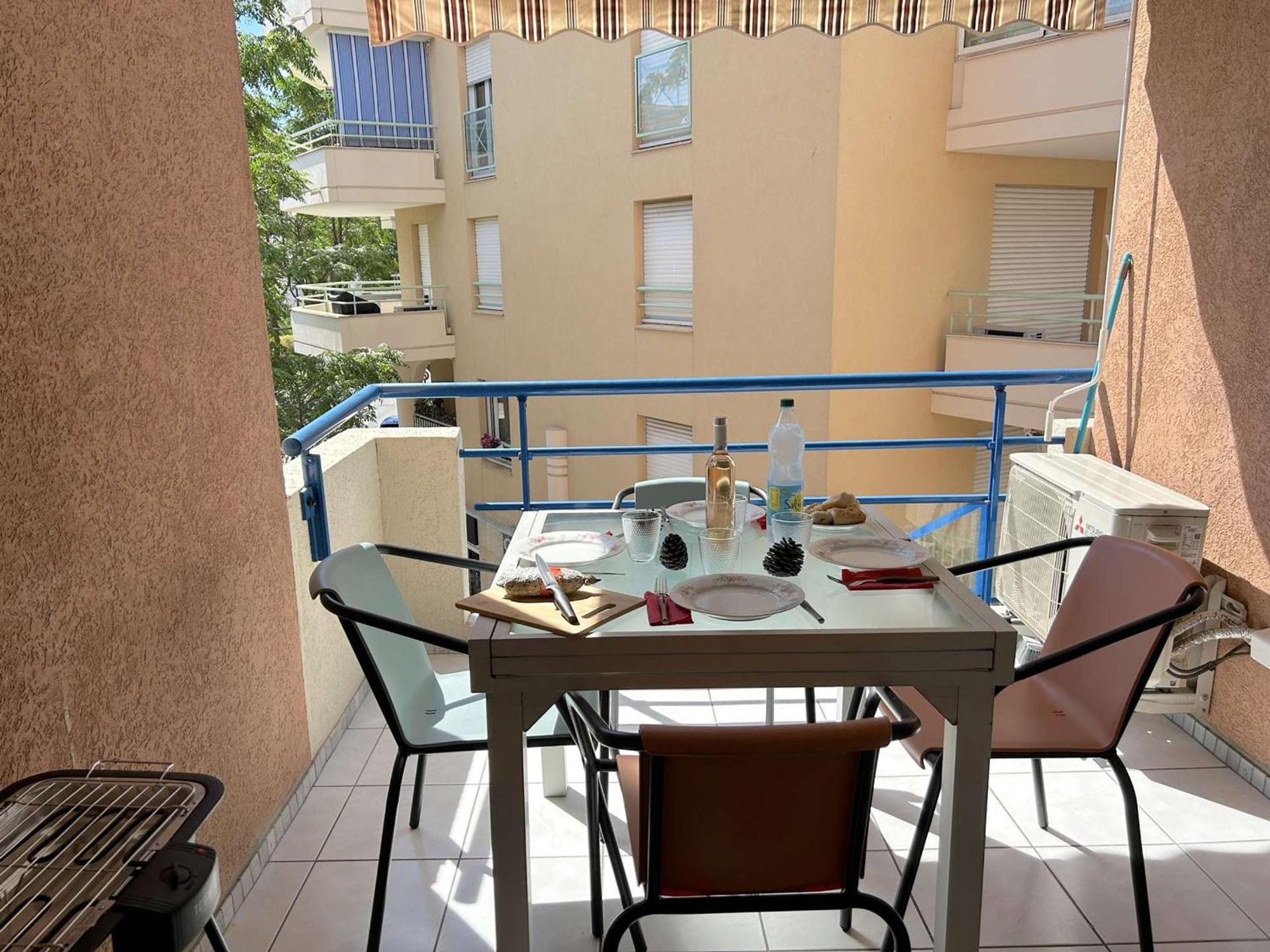 Appartement Cosy A Port Frejus: Climatise, Proche Plage, Commerces Et Garage - 4 Couchages - Fr-1-226a-176